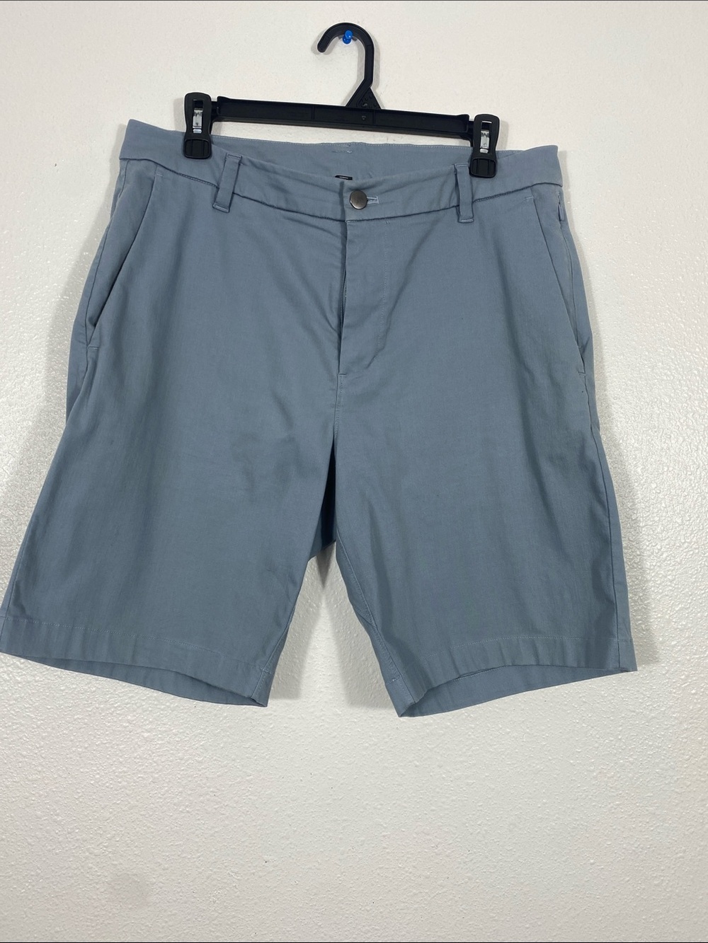 lululemon athletica Steel Blue Flat-Front Men's Shorts Size 33 - Picture 5 of 16
